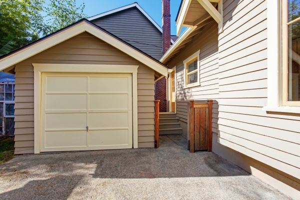 Professional Garage Siding Replacement